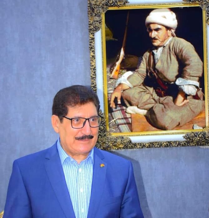 بين الحكم و المجتمع