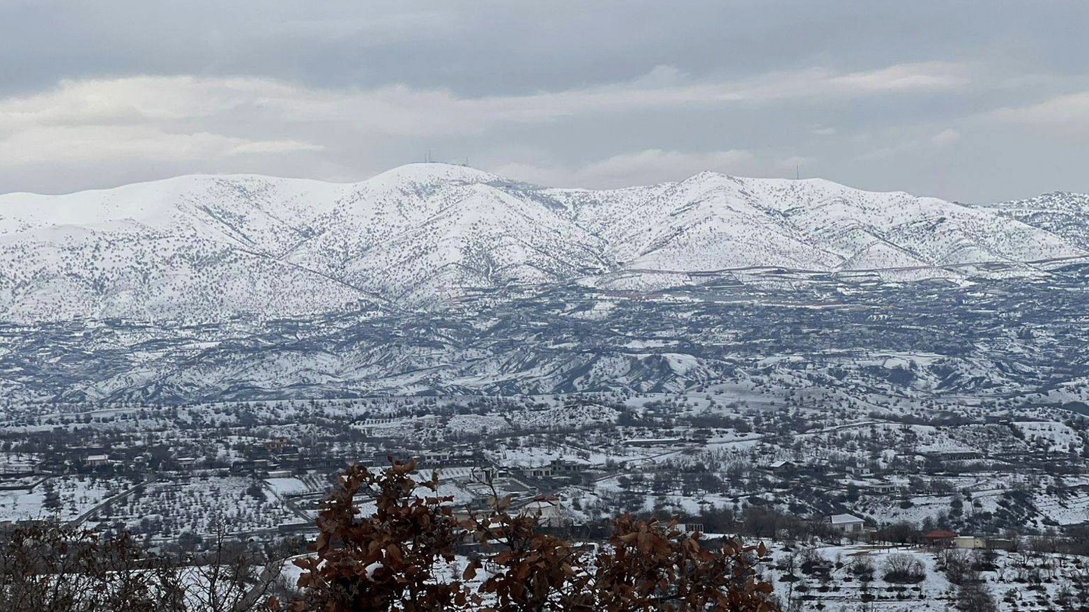 خبير يوضح فوائد تساقط الثلوج: من المياه العذبة إلى جذب السياح