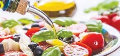 لعمر طويل خالٍ من الأمراض... طريقتان لتناول الطعام