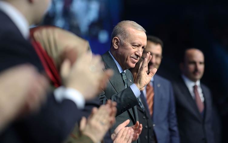 Erdogan dîsa bû Serokê Giştî yê AK Partiyê