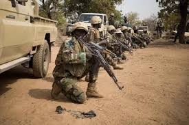 اعتقال زعيم جماعة نيجرية متمردة في شرق ليبيا