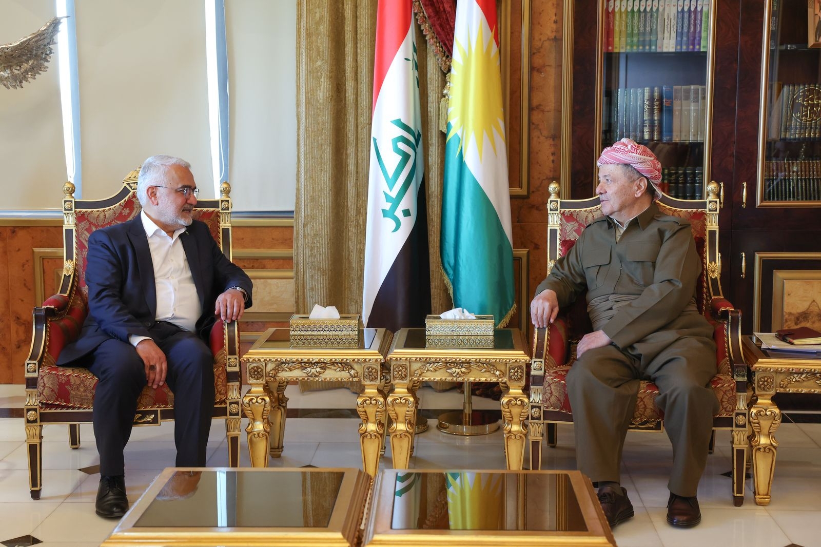 Serok Barzanî û şanda Hudaparê danûstandinan li ser piroseya aştiyê li Tirkiyeyê dikin