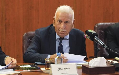 حەمید ساڵح  بەڕێوەبەری گشتیی پێشووی پەروەردەی پارێزگای دهۆك:     پڕۆگرامەكانی خوێندن بە شێوەیەكی گشتی درێژن و لەگەڵ كاتژمێری وانەكان و دەوامی پراكتیكیی قوتابخانەدا ناگونجێت