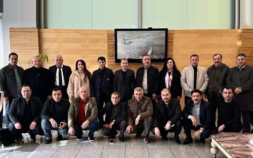 شــــاندێکی پارتی دیموكراتی كوردستان بە سەرۆکایەتی  د. هێمن هەورامی ئەندامی مەکتەبی سیاسی پارتی دیموکراتی کوردستان بەرەو وڵاتی چین بە ڕێکەوت