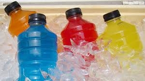 مشروبات الإلكتروليتات... متى يجب عليك تناولها؟