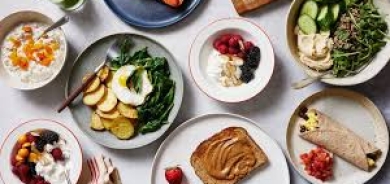 10 أخطاء في وجبة الإفطار «تدمّر» هدفك بإنقاص وزنك