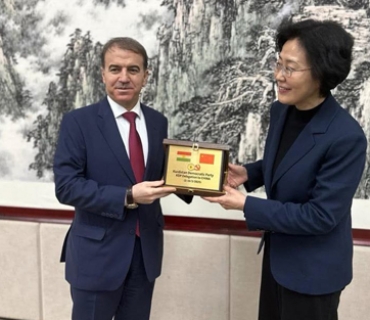 بەرێوەچوونی کۆبوونەوەیەکی فراوانی شاندی پارتی دیموکراتی کوردستان و بەرپرسانی باڵای پارتی کۆمۆنیستی چین لە هەرێمی ئاینهوا