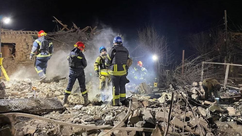 هێرشە ئاسمانییەکانی ڕووسیا بۆ سەر ئۆکرانیا دەیان کوژراو و برینداری لێکەوتەوە