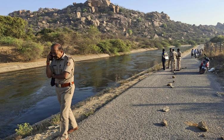 Li Hindistanê komekê tecawizî 2 jinan kir