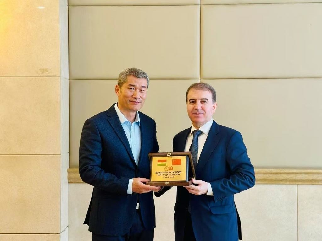 شاندی پارتی دانیشتنێکی ورد و فرەلایەنی لەگەڵ بەشی رێکخستنی پارتی کۆمۆنیستی چین بە سەر پەرشتی بەرێز وان جون ھەبوو.