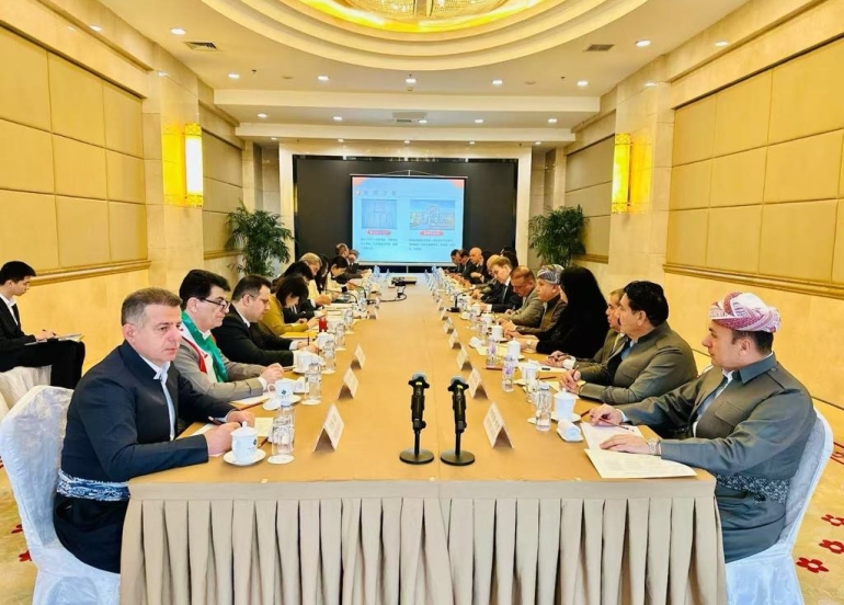 شاندی پارتی دانیشتنێکی ورد و فرەلایەنی لەگەڵ بەشی رێکخستنی پارتی کۆمۆنیستی چین بە سەر پەرشتی بەرێز وان جون ھەبوو.