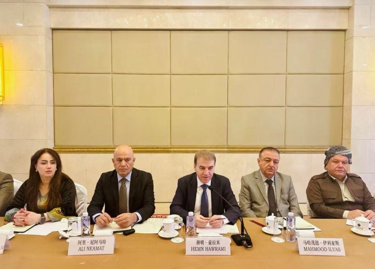 شاندی پارتی دانیشتنێکی ورد و فرەلایەنی لەگەڵ بەشی رێکخستنی پارتی کۆمۆنیستی چین بە سەر پەرشتی بەرێز وان جون ھەبوو.