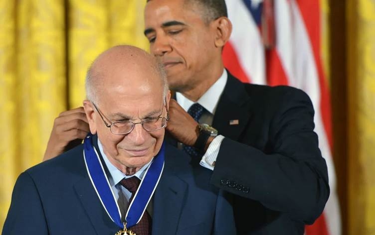 Xelata Nobelê standibû, bi alîkariyê xwe kuştiye