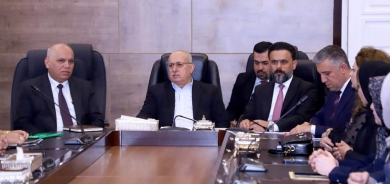 شيخ جناب: لا ينبغي للمصارف أن تخلق عراقيل للمواطنين