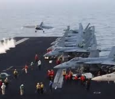 هێرشی حوسییەکان بەردەوامن بۆ سەر کەشتیی فڕۆکە هەڵگری ئەمریکا