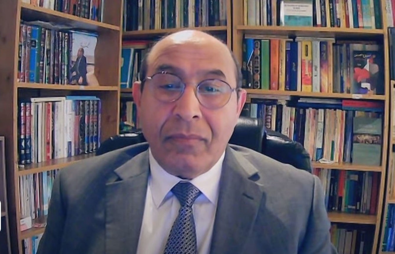 خبير سياسي يحذّر: العراق في خطر إذا لم يضبط الجماعات المسلحة ويُحسن علاقاته الدولية