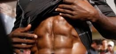 5 معلومات خاطئة عن تناول البروتين وبناء العضلات