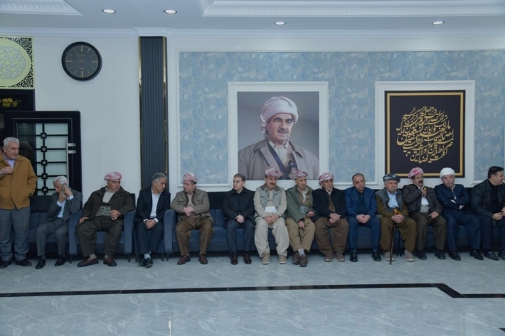 مسرور بارزانی يشارك في مجلس عزاء بيشمركة ثورتي أيلول وگولان حاجي ميرخان دولمري