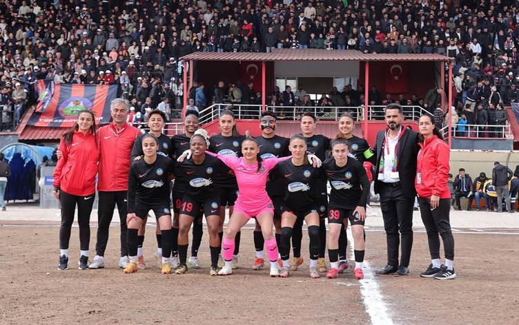 Jinên Geverî bûn şampiyon, êdî cihê wan Lîga Super e