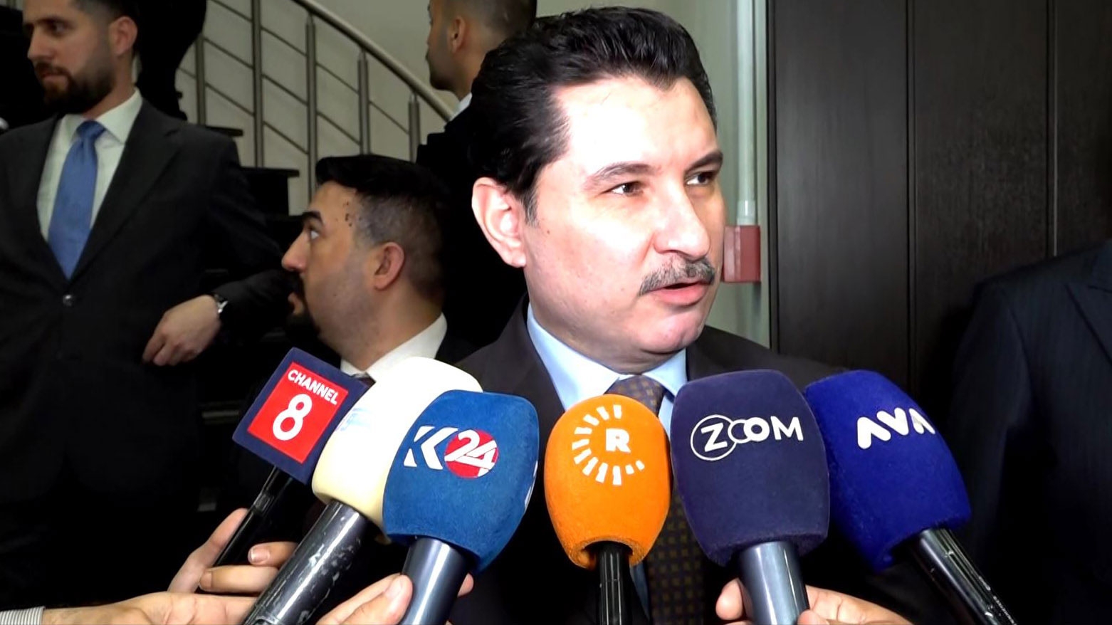 عبد الله: الحكومة الاتحادية تعتزم توزيع الرواتب قبل العيد