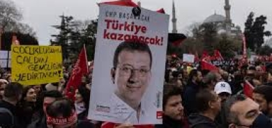 زعيم المعارضة التركية يزور إمام أوغلو في السجن