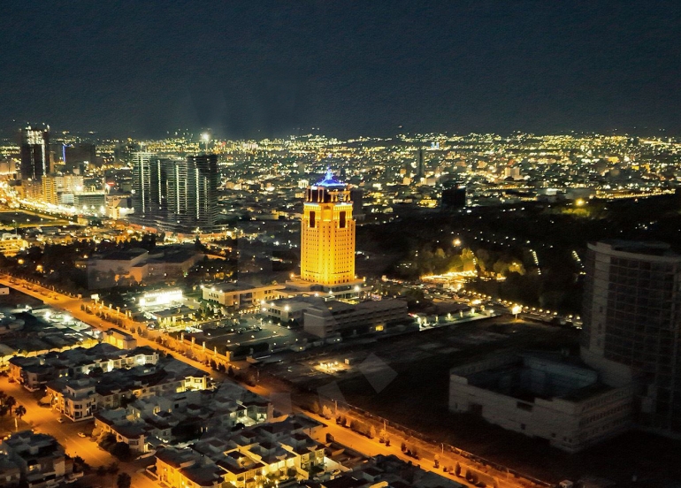 دڵشاد یونس  ئەندازیاری كارەبا لە ڕێڤەبەریا گشتیی كارەبای زاخۆ  دەبێت هەڵمەتی هۆشیاركردنەوە دەست پێبكەین  بۆ ئەوەی هاوڵاتی بزانێت چۆن مامەڵە لەگەڵ پڕۆژەی ڕووناكی دەكات