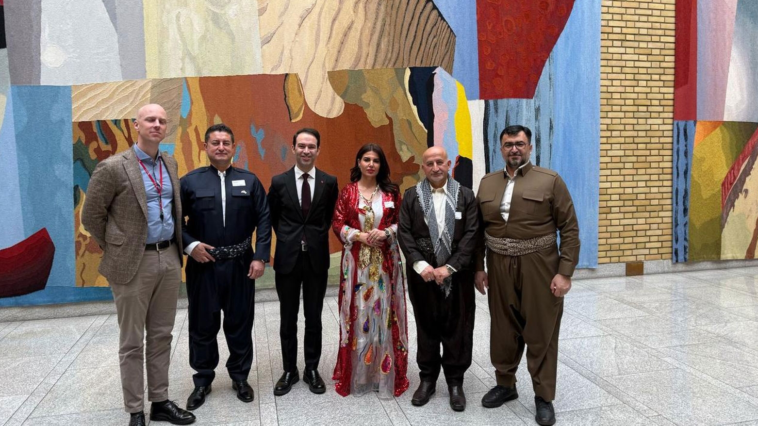 Li Perlemana Norwîcê Newroz hat pîrozkirin