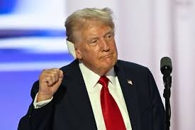 ترمب يهدد بقصف ايران