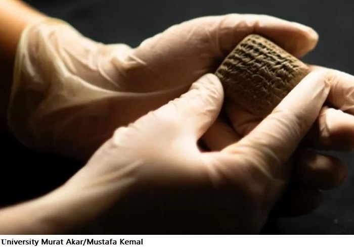 Ancient Accounting Tablet Reveals 3,500-Year-Old Furniture Order in Turkey