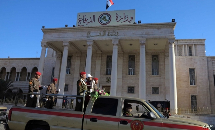 Parlamenterekî Iraqê: Gendeliyeke zêde di girêbestên Wezareta Berevaniyê hatiye aşkera kirin û em daxwaza lêkolînê dikin