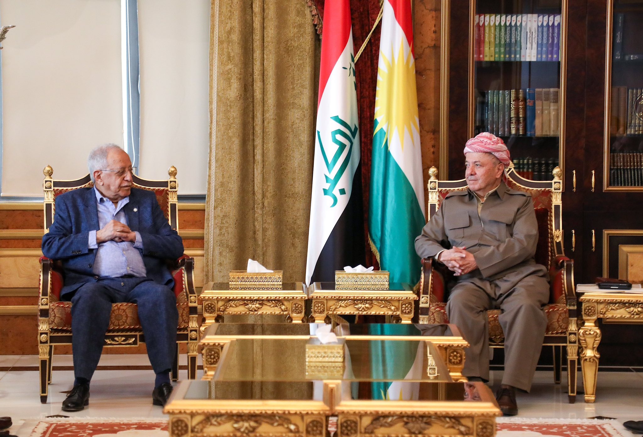 لـــە ســـەلاحــــەددیـــــن ســــەرۆك مەسعود بارزانی پێشوازی لە ژمارەیەك ئەدیب و نووسەر و كەسایەتیی ڕۆشنبیری عەرەب كرد