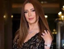 شكران مرتجى تكشف أسرارها من جزيرة ياس الساحرة