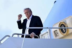 ترمب يطالب الكونغرس بجعل التوقيت الصيفي دائماً