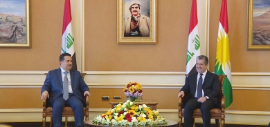 مسرور بارزاني يستقبل السوداني في مطار أربيل الدولي