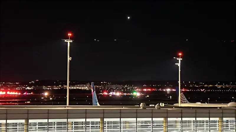 کەوتنەخوارەوەی فڕۆکەیەک لە نیویۆرک