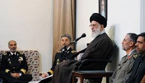 خامنئي يتمسك برفع «الجاهزية العسكرية»