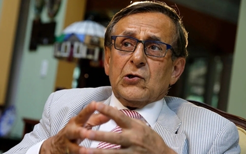 پڕۆفیسۆر هوشەنگ ئەمیرئەحمەدی بۆ گوڵان:     ئێران حاڵەتی نە شەڕ نە ئاشتیی دەوێت