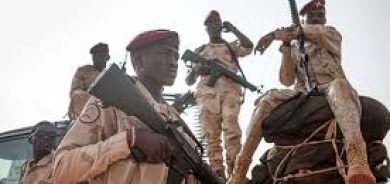 حرب السودان في عامها الثالث... «البندقية» تلاحق المدنيين