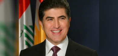 Nêçîrvan Barzanî pîrozbahiyê li Yaneya Dihokê      dike