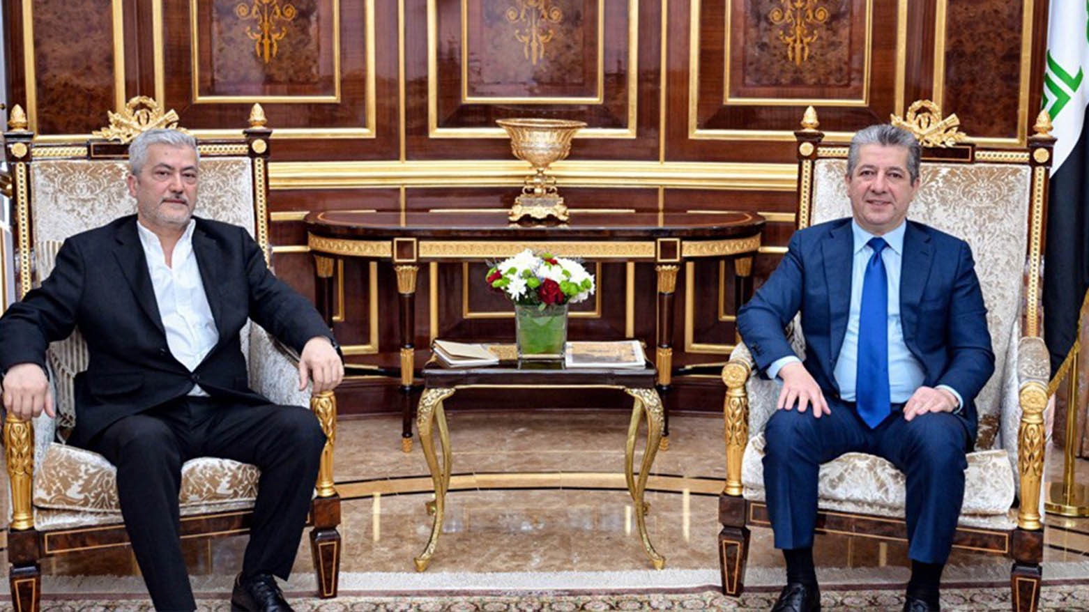 Mesrûr Barzanî pesna peykersazê navdar ê Kurd Şiwan Kemal dike