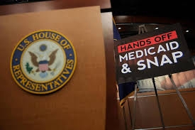 ترمب يعتزم اقتطاع 40 مليار دولار من ميزانية وزارة الصحة