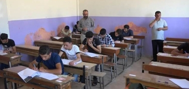 Wezareta Perwerdeyê ya Sûriyeyê bangî xwendekarên Rojavayê Kurdistanê dike