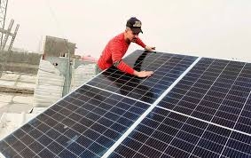 قبل حرارة الصيف.. حكومة إقليم كوردستان تُقدم قروض للمواطنين الراغبين بتركيب نظام الطاقة الشمسية