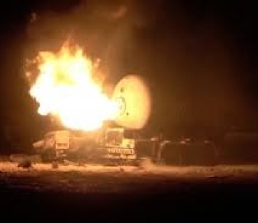 لە هێرشی ئەمریکا بۆ سەر بەندەری نەوتی یەمەن لانیکەم ٨٠ کەس کوژران