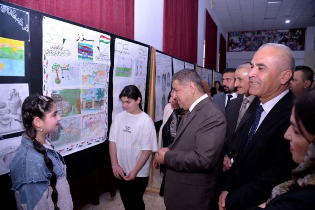 پێشانگای شێوەکاری و پەخشنامەی سەر دیوار بۆ قوتابخانەکانی پەروەردەی خەبات کرایەوە