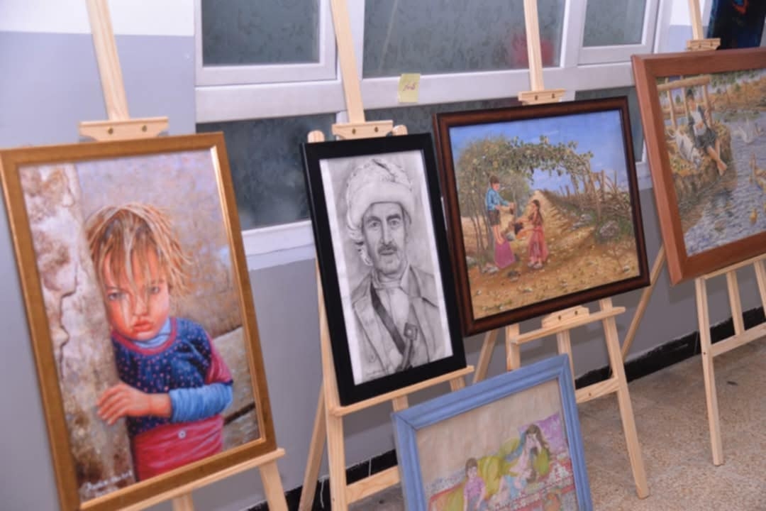 بەڕێوەبەری گشتی پەروەردەی هەولێر, بەشداری لە پێشانگای شیوەکاری و کاری دەستی پەیمانگای نابیستان دەکات