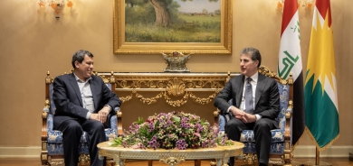 نێچيرڤان بارزانى، سه‌رۆكى هه‌رێمى كوردستان، پێشوازيى له‌ به‌ڕێز جه‌نه‌راڵ مه‌زلووم عه‌بدى، فه‌رمانده‌ى هێزه‌كانى سوورياى ديموكرات كرد.