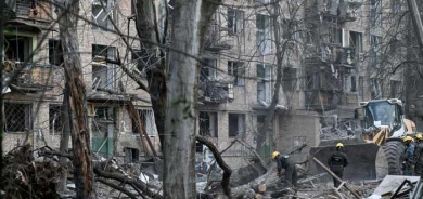 زيلينسكي يتهم روسيا باستخدام صاروخ 