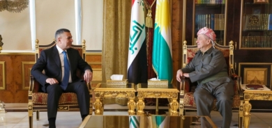 Serok Barzanî pêşwazî li parêzgarê Besrayê kir