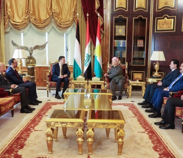 لە سەلاحەددین سەرۆک مەسعود بارزانی پيشوازی لە بەڕێز (احمد الصفدي) سەرۆکی ئەنجوومەنی نوێنەرانی ئەردەن و شاندی یاوەری کرد.